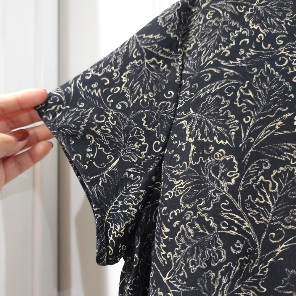 Jones New York Vintage Deadstock Black Tan Patterned Short Sleeve 100% Silk Top - Picture 5 of 14